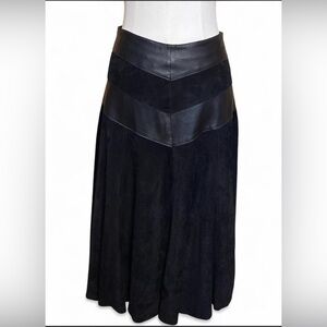 SKIN ROMA Vintage Elegant Black A-Line Suede Skirt with Leather Details size 41